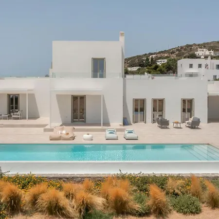 Ioli Infinity Pool *